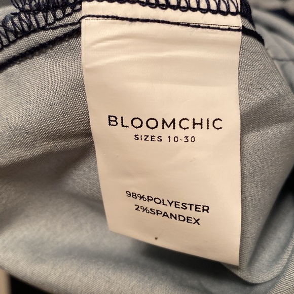 Brand New BloomChic Navy/White Blouse… - Picture 5 of 6